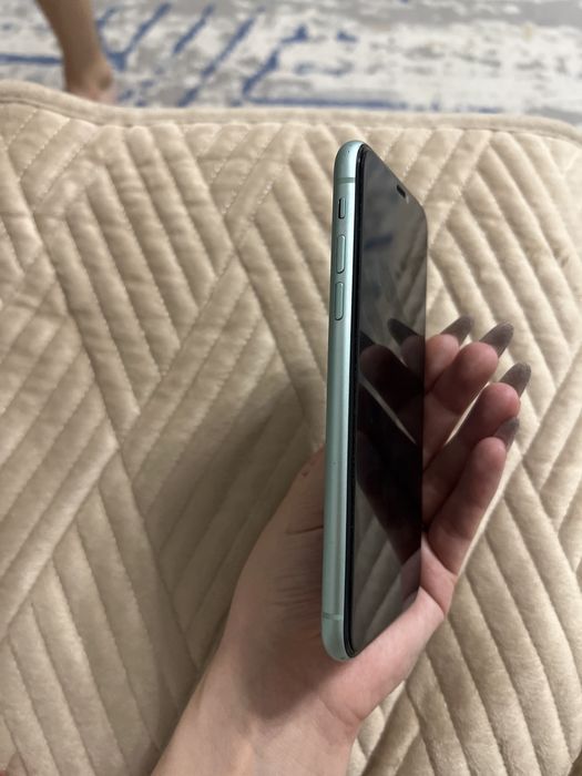 iPhone 11 с коробкой