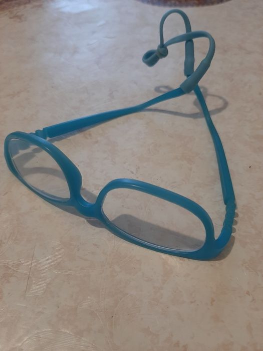 Продам детскую гибкую оправу.