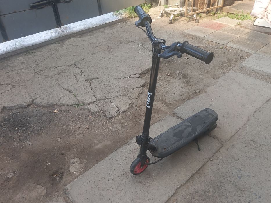 Детский электро самокат