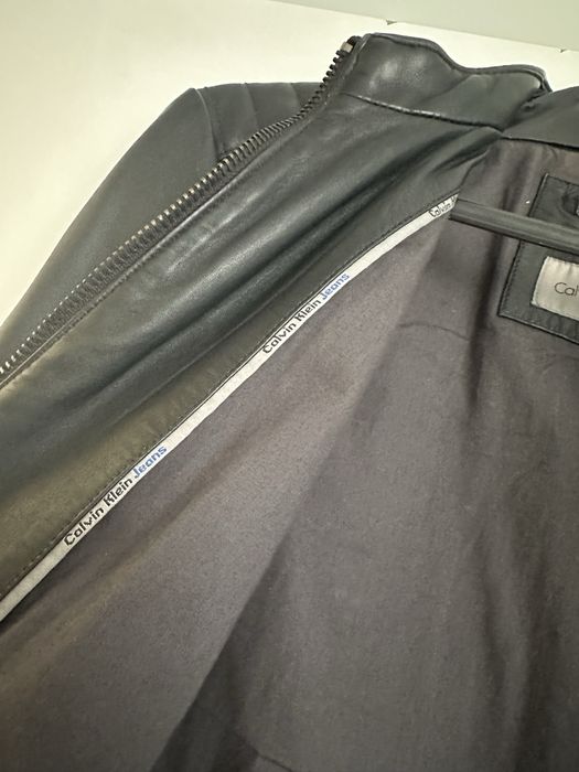 Calvin Klein кожено яке