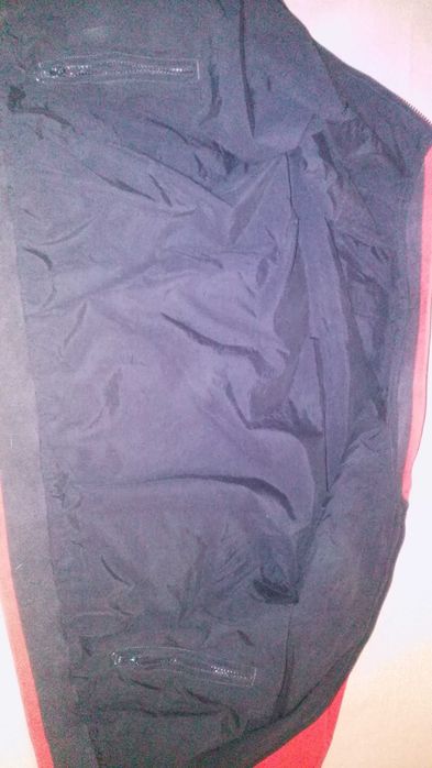 Geaca scurta cu doua fetze Grena/Albastru foarte inchis Marca COLINS