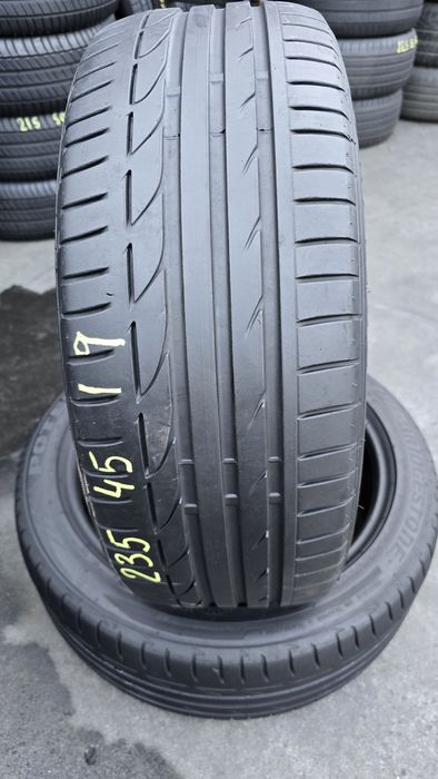 2 anvelope vară Bridgestone 235/45/19