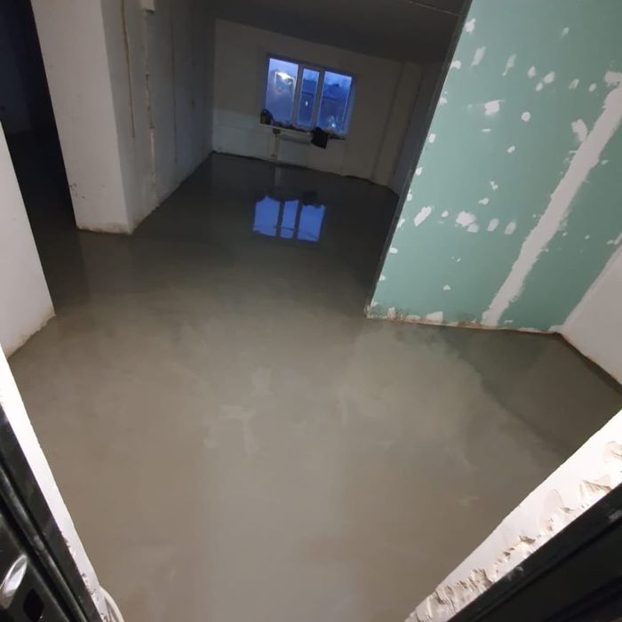 Укладка ламината, наливной пол