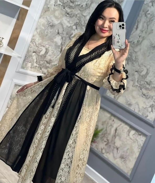 Продам нарядное платье. Размер: 56.