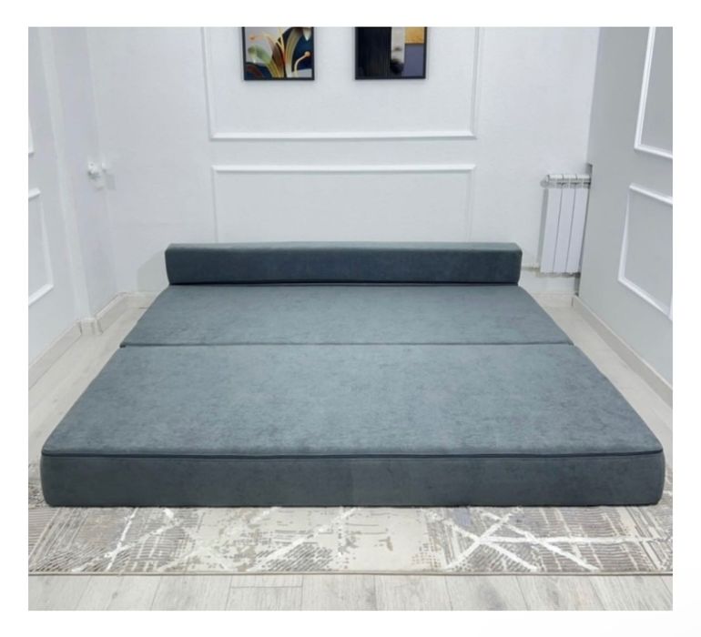 Бескаркасный диван