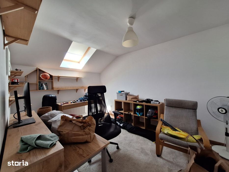 Apartament cu 3 camere, 67 mp, balcon, zona Terra