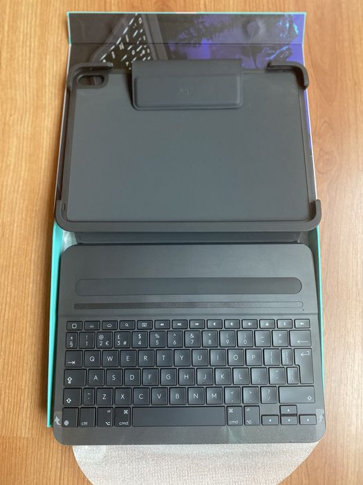 Logitech Slim Folio Pro iPad Pro 11-inch