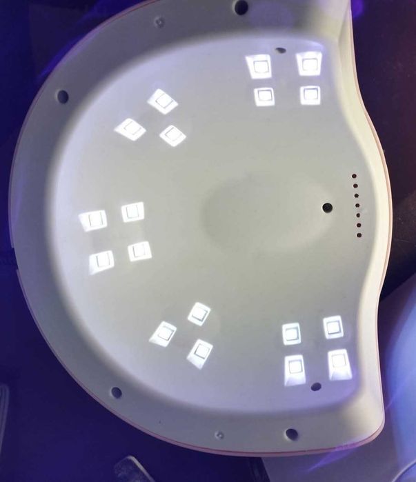 Лампа за гел лак