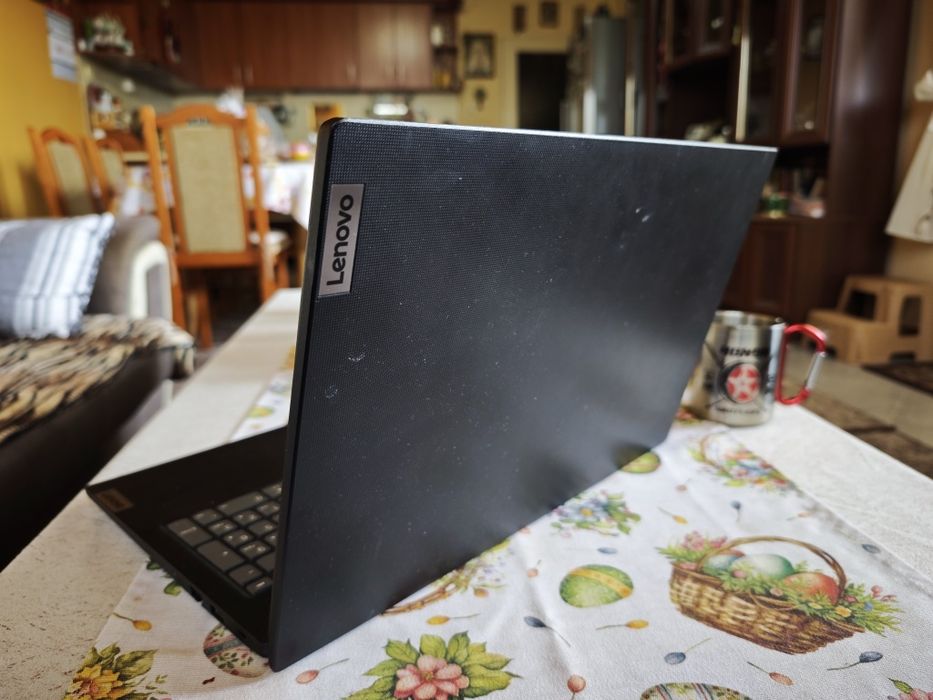 Лаптоп Lenovo V15 G2 ALC