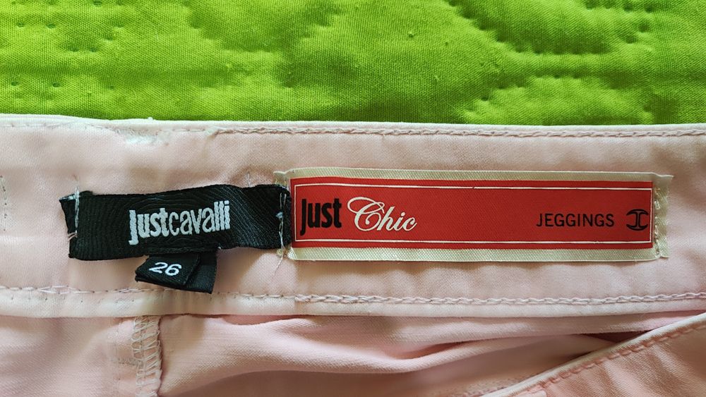 Продавам дамски дънки - Just cavalli