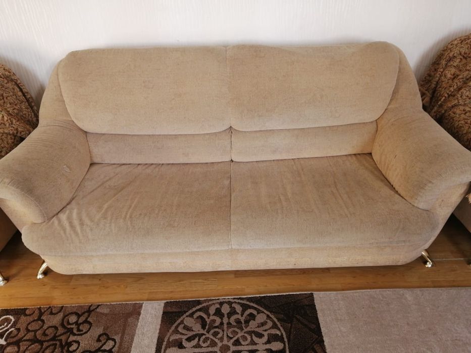 Диван для зала и гостиной