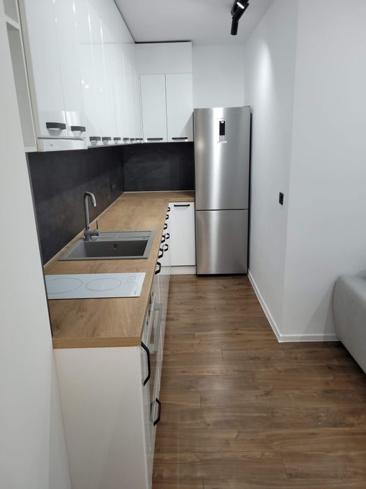 Дава се под наем Тристаен апартамент в Варна, Възраждане 1 - 70 кв.м за 408 € - Снимка #7