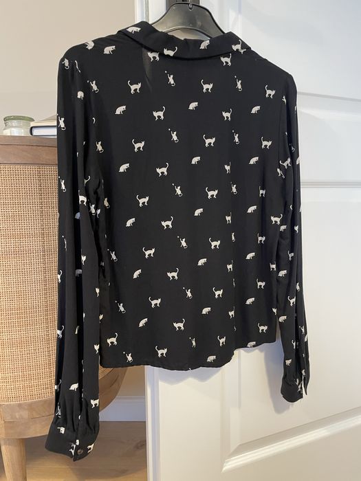 Camasa H&M neagra, marime 32,  cu pisici