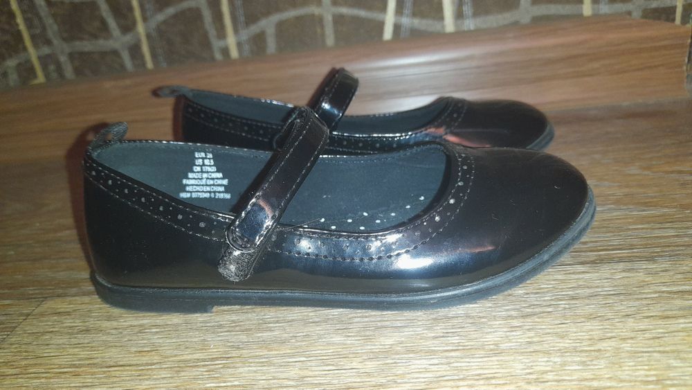 Продам туфли 28р. для девочки