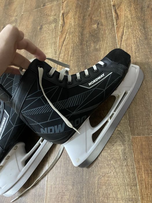 Продам конки 39 размер