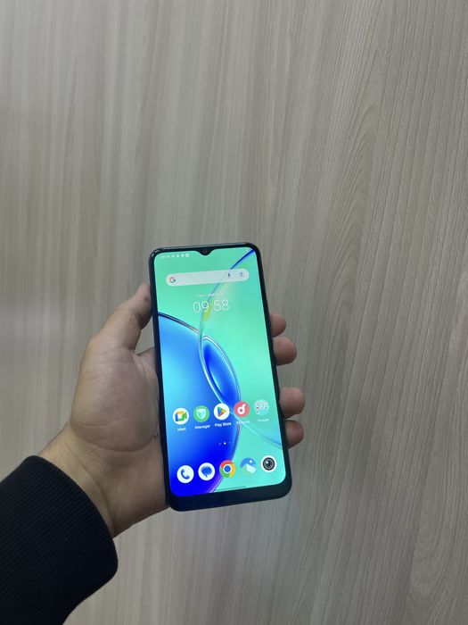 vivo y17s realme not 50