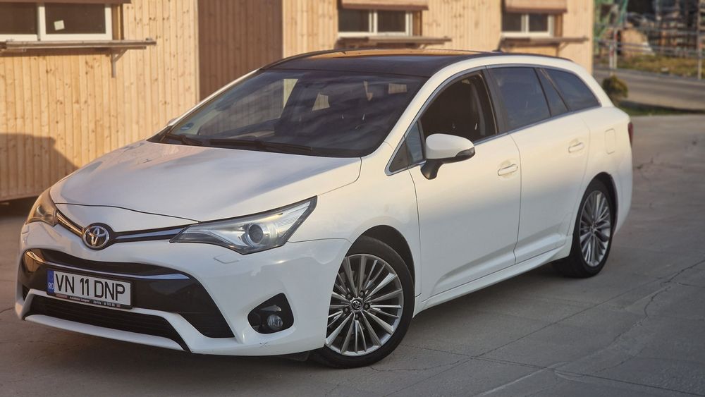 Toyota Avensis/ Panoramic