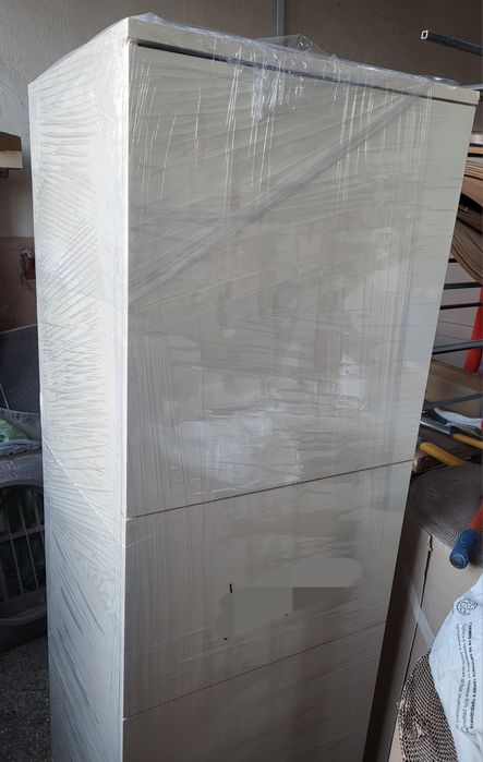 Шкаф от ламинирано ПДЧ