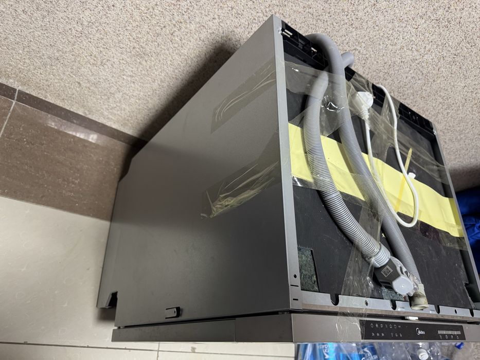 Посудомоечная машина Midea