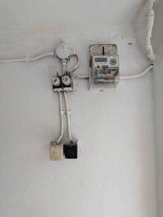 Garaj cărămidă electrificat Podgoria