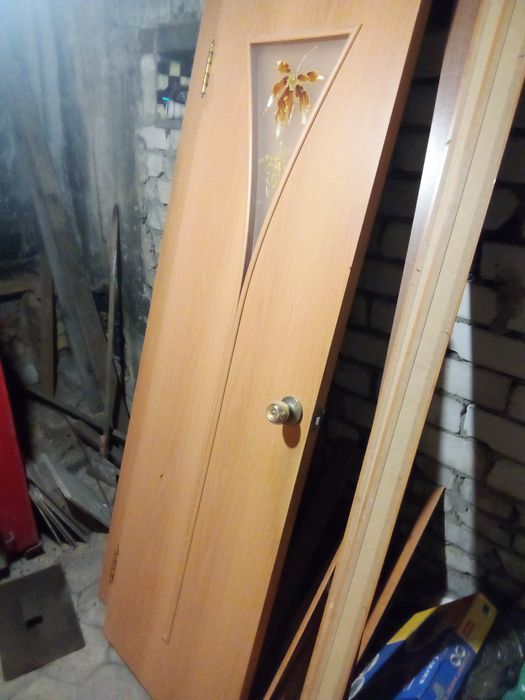 Продам двери в хорошем состоянии