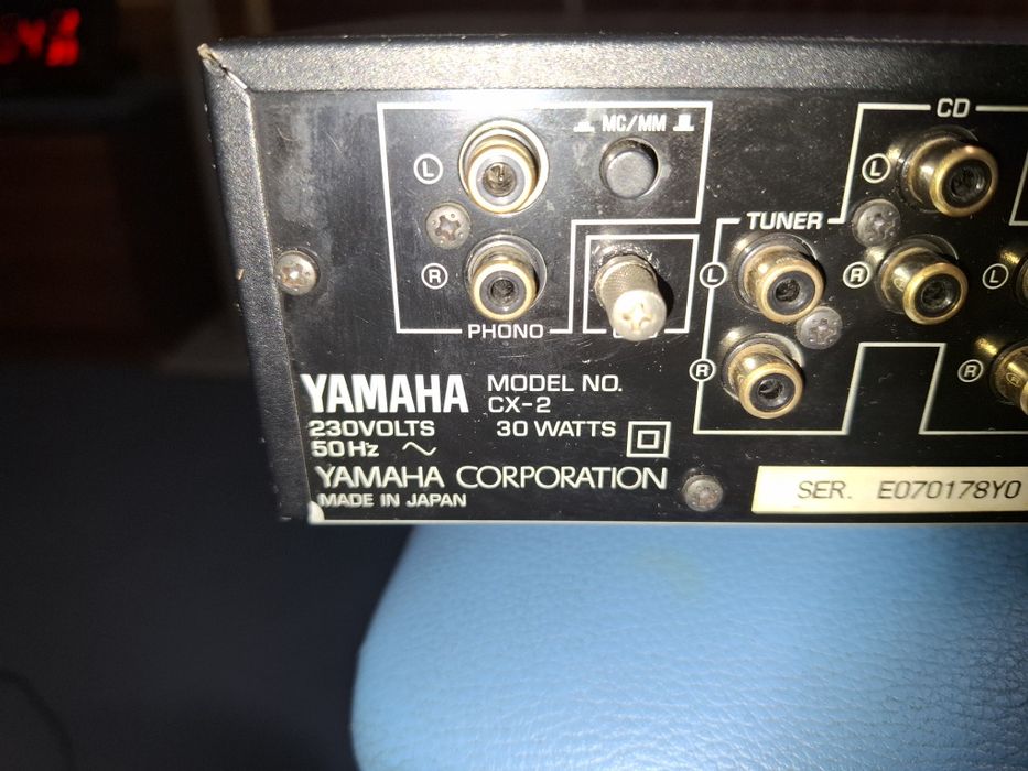 Предварительный усилитель ямаха.