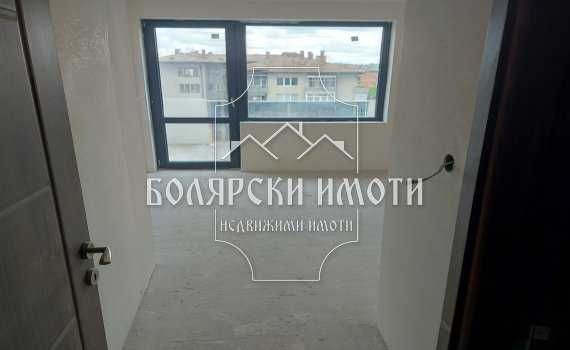 Продава се Тристаен апартамент в Велико Търново, Център - 108 кв.м за 1065 €/кв.м - Снимка #3