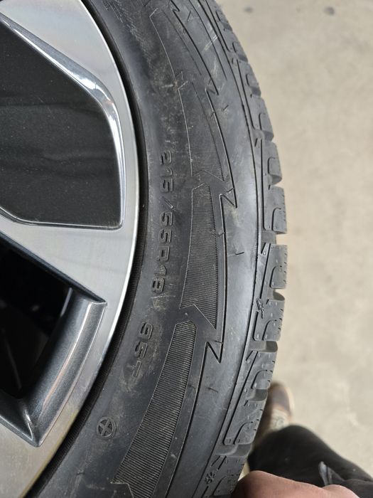 4 Броя 215/55/18 Goodyear