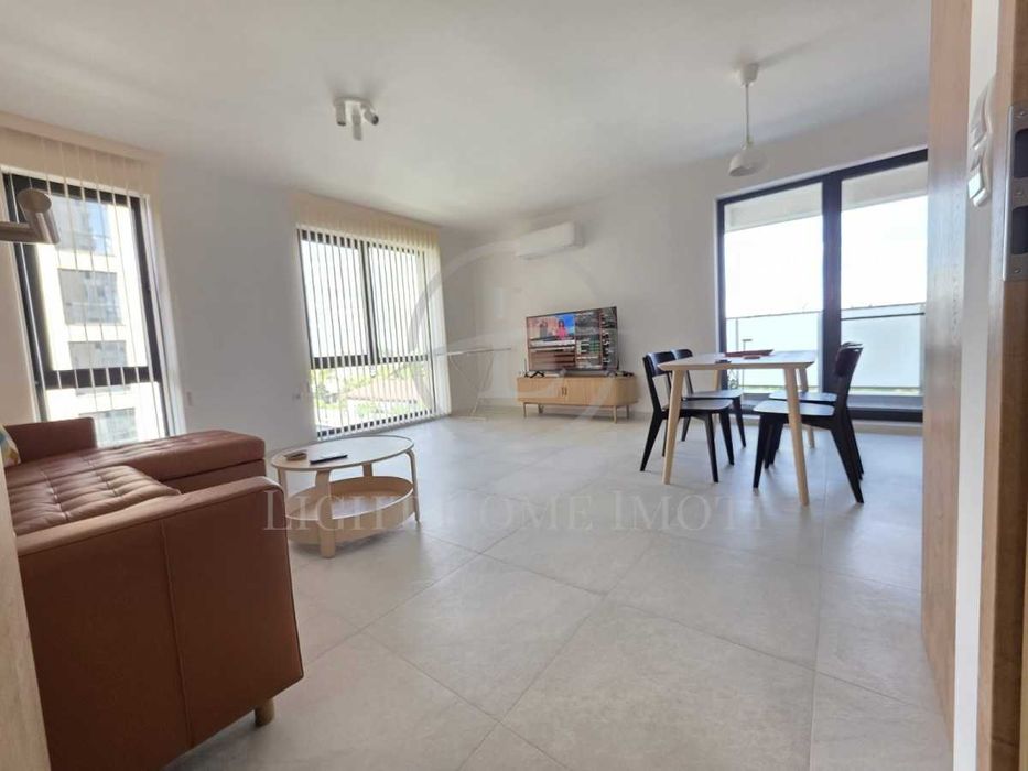 Продава се Тристаен апартамент в Пловдив, Христо Смирненски - 100 кв.м за 2270 €/кв.м - Снимка #3