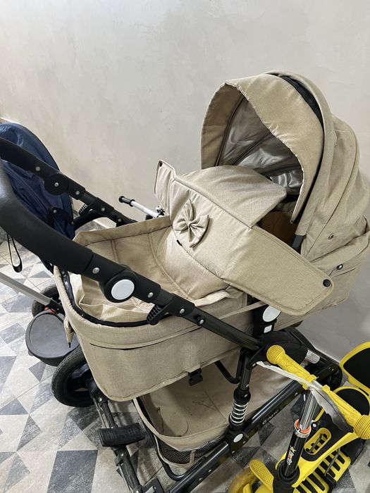 Продам коляску в идеальном состояние