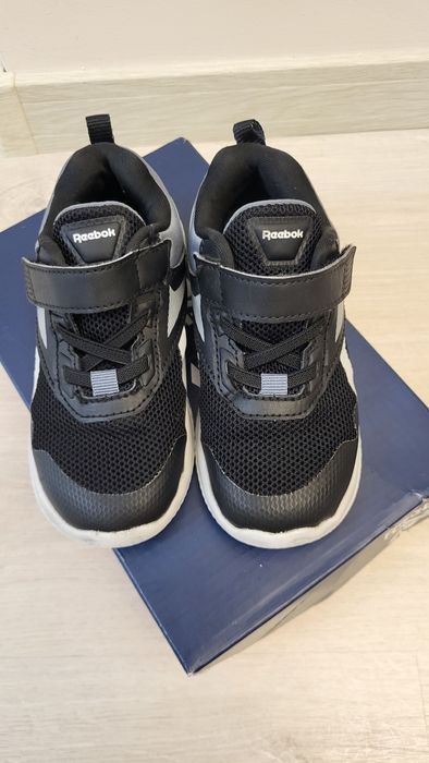 Asidasi Reebok nr 24-25