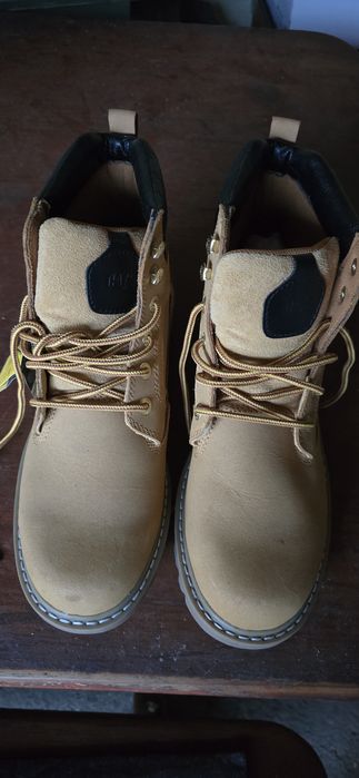 Обувки Катерпилари