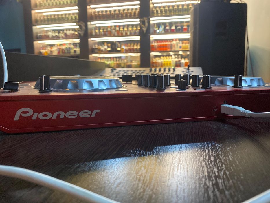 Продаётся Pioneer DOJ-SB