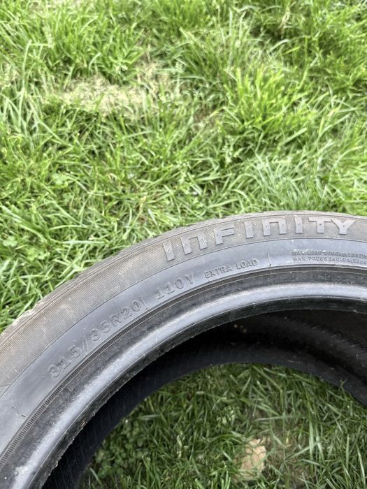 Cauciuc 285/40 R22 m+s si unul infinity r20 nou