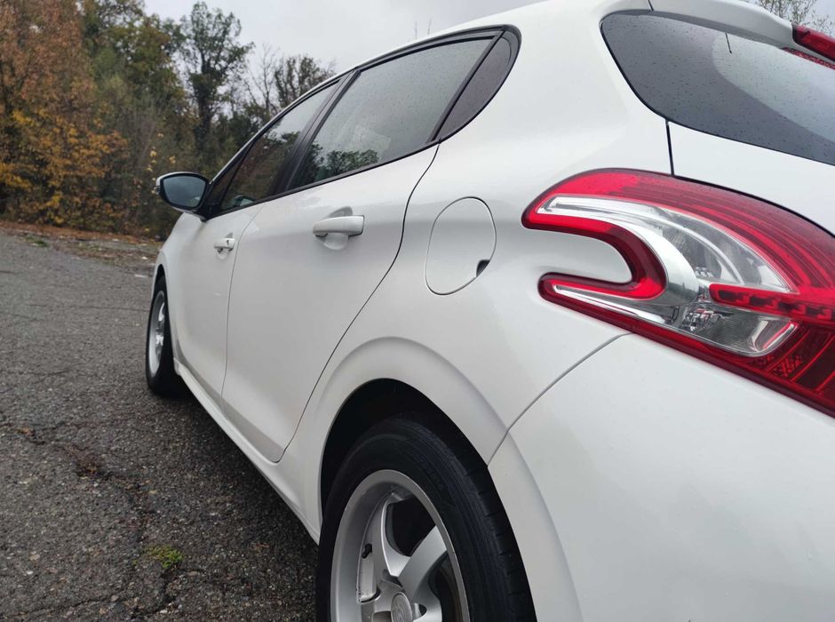Peugeot 208. 2014г.
