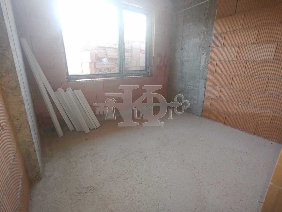 Продава се Тристаен апартамент в Варна, Владислав Варненчик - 76 кв.м за 1086 €/кв.м - Снимка #7