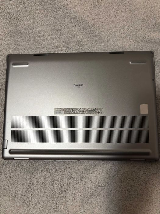 Dell Precision 7680 1 TB SSD RTX A1000 32 GB RAM