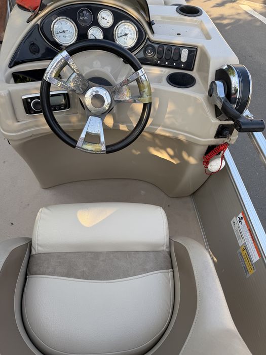 Barca ponton  Lowe Marine SS 210, an 2014, motor mercury 60hp, peridoc