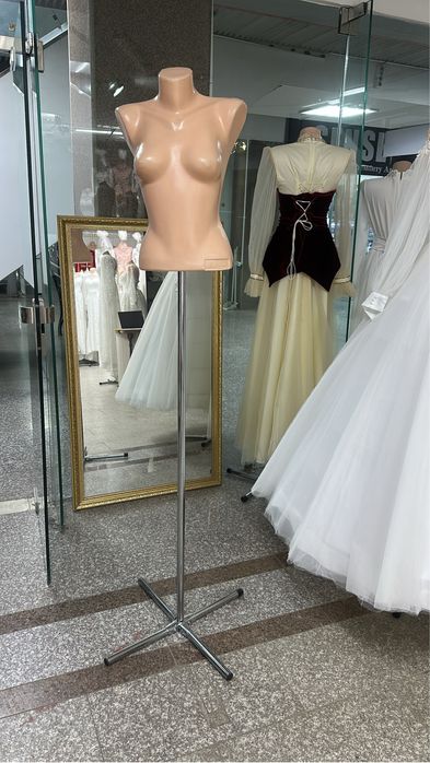 Манекен для одеждый