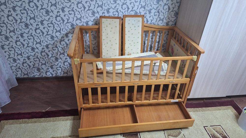 Срочно продам детскую кроватку