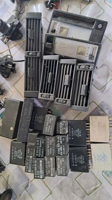 Задняя Полка Мерс.124ешка.