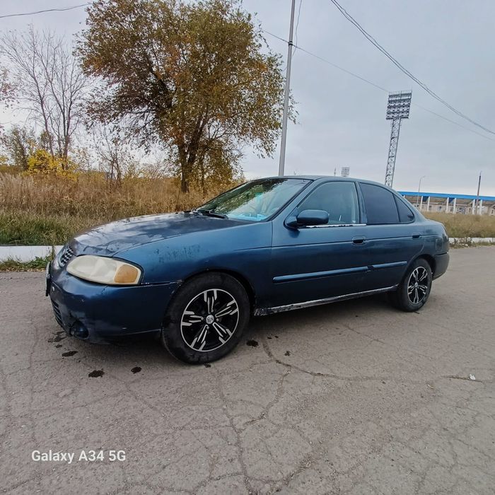 Nissan Sentra 2001год