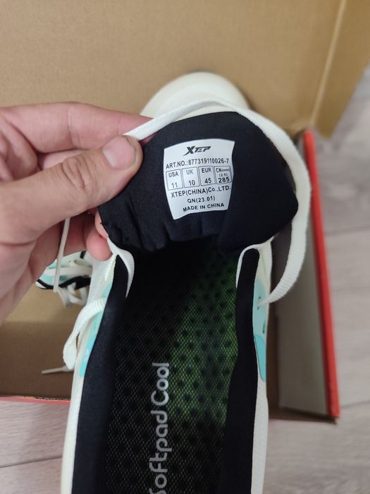 Кроссовки xtep фабричные