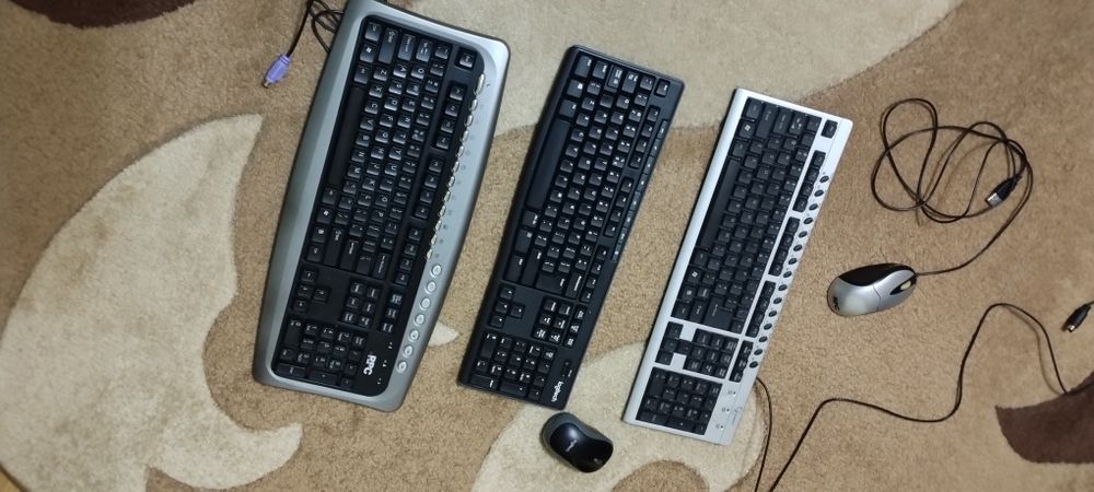 Tastaturi calculator și mouse