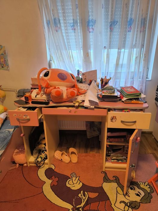 Vand mobila complecta pentru copii