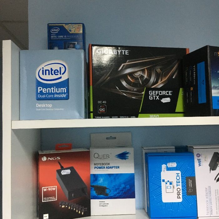 Alimentator / incarcator pentru laptop - diverse modele !