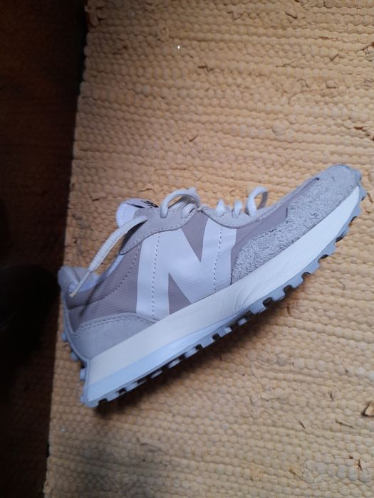 New balance модел 327