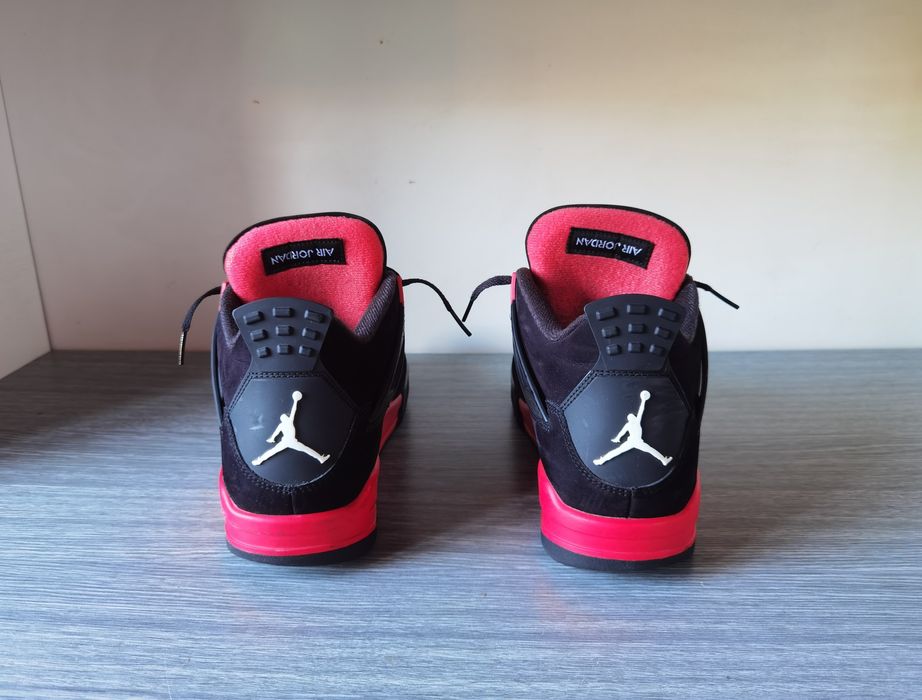 Jordan 4 red thunder