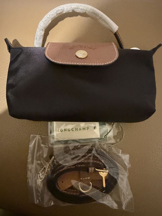 Черна дамска чанта Longchamp