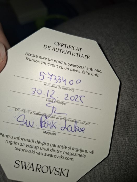 Vând lanț Swarovski original 

Vând lanț Swarovski, purtat doar de